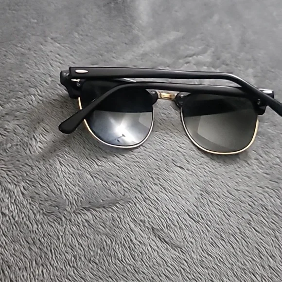 Ray-Ban RB3016 Clubmaster Black Polarized Sunglasses With Case - Picture 3 of 9